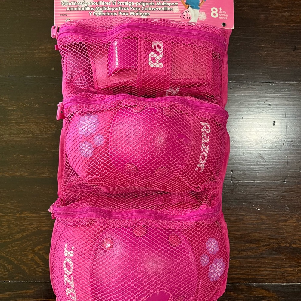 Razor multi sport pads